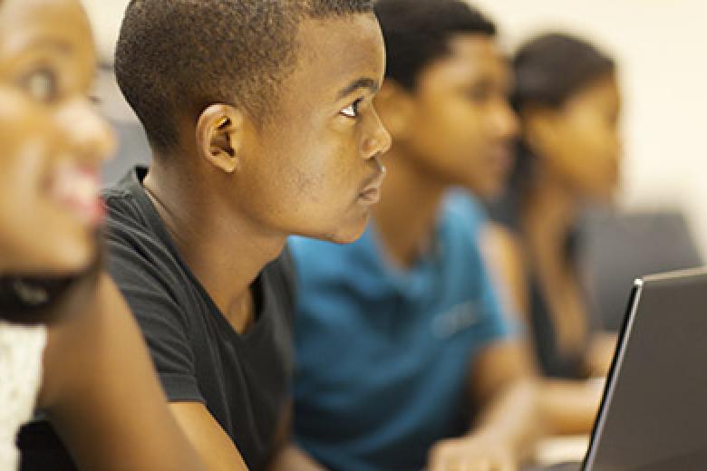 Stanford study finds that the benefits of psychological interventions don't end with the individual but can trigger change in a group. (Photo: michaeljung/Shutterstock)