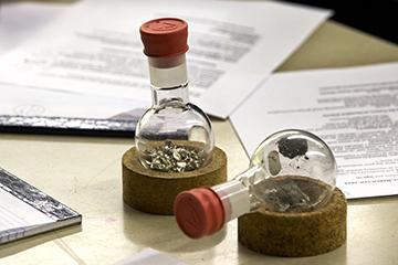  A new study suggests a different approach to labs in college science classes. (Photo: Norbert von der Groeben)